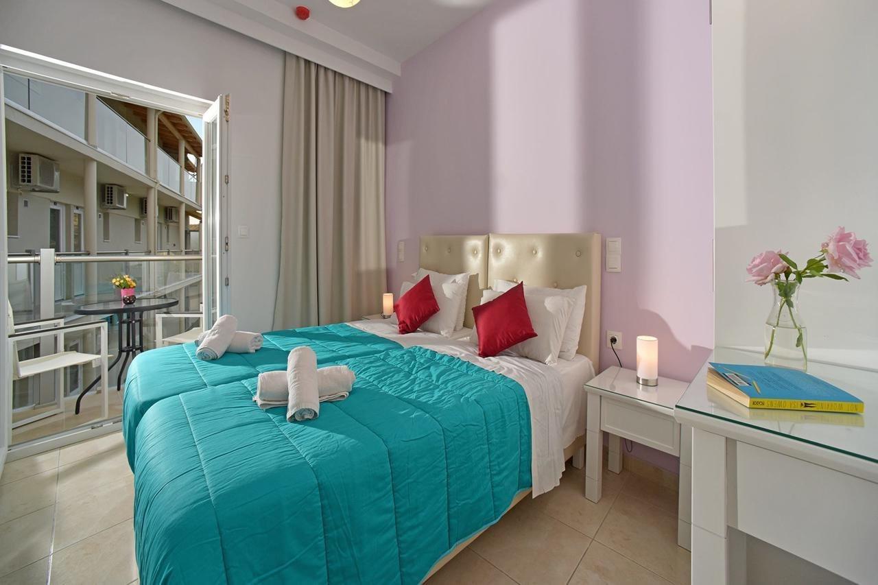 Palapart Gikas Suites And Studios Gouvia Exterior photo